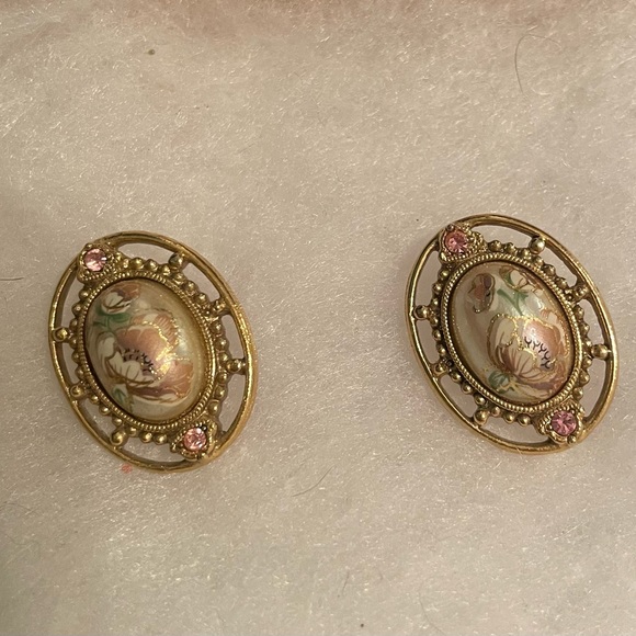 1928 Faux Pearl Embellished Goldtone Earrings - Picture 1 of 2